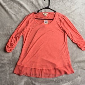 Size small women’s top